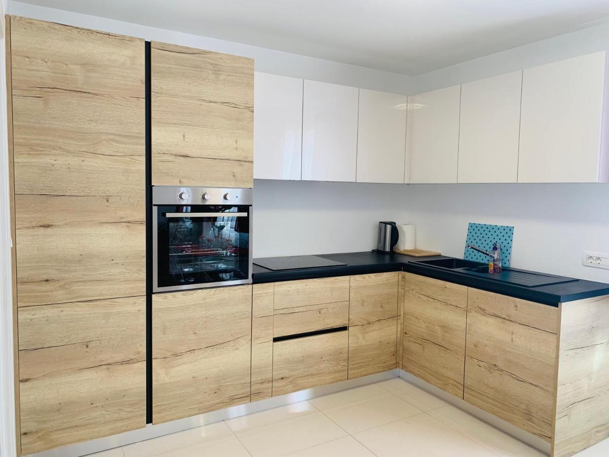 Apartman Marley Apartment Kostrena Exterior foto